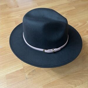Gray felt Fedora hat with a pink belt.